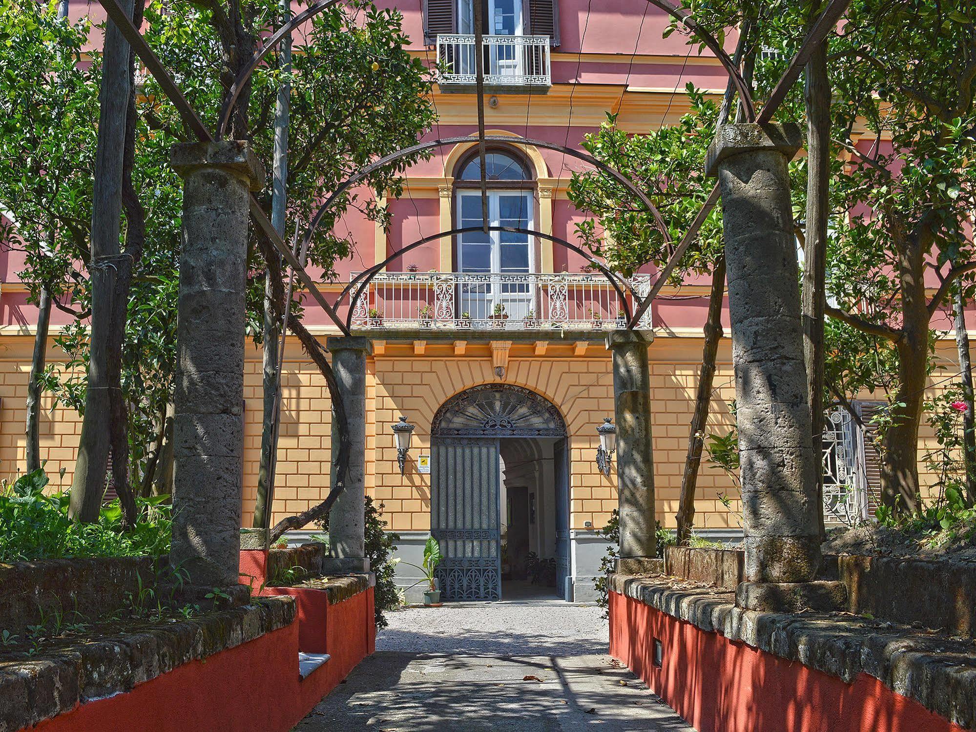 Hotel The Secret Garden Relais à Piano di Sorrento Extérieur photo